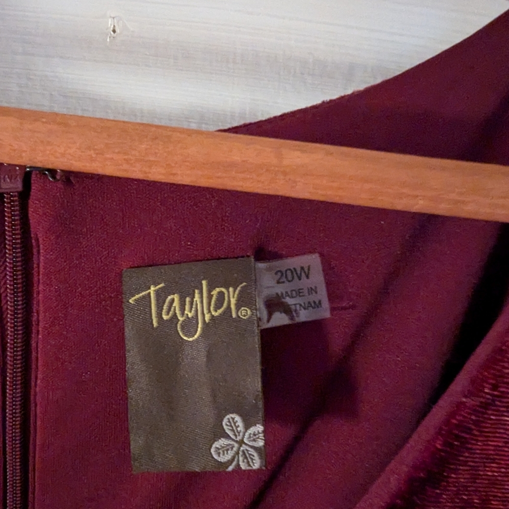 Taylor doleman sleeve stretch velvet dress 20W - Picture 10 of 12